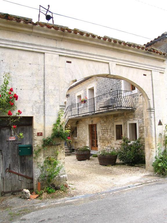 La Cour Des Cloches Bed & Breakfast Mainxe Phòng bức ảnh